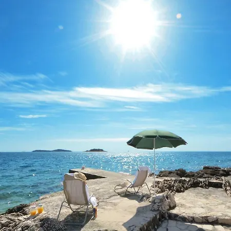 Beach Sandy I Rogoznica (Sibenik-Knin)