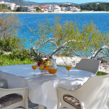 Beach Sandy I * Rogoznica (Sibenik-Knin)
